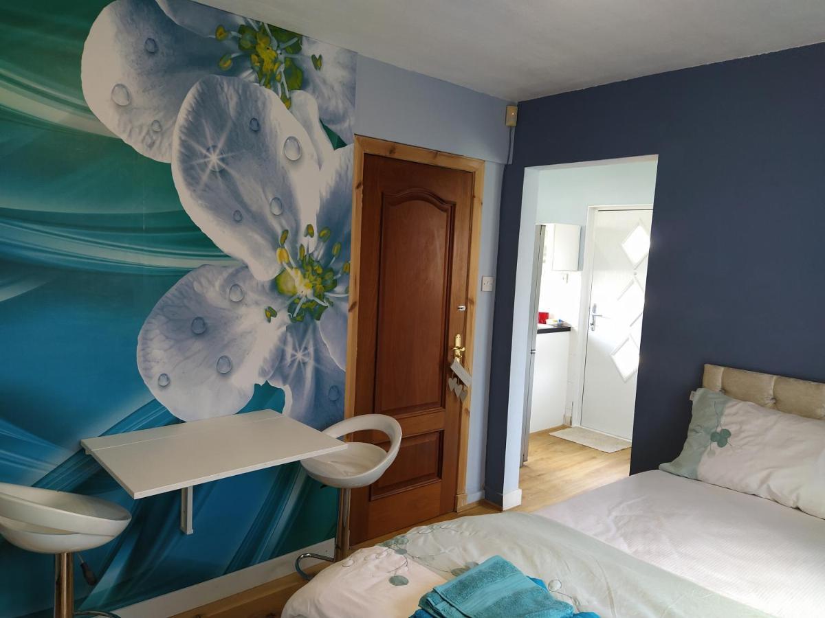 Ferienwohnung Self Catering Studio Flat Edinburgh Exterior foto